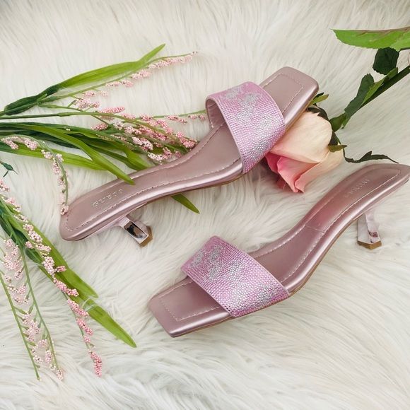 Guess Betiane Kitten Heels - Picture 5 of 11